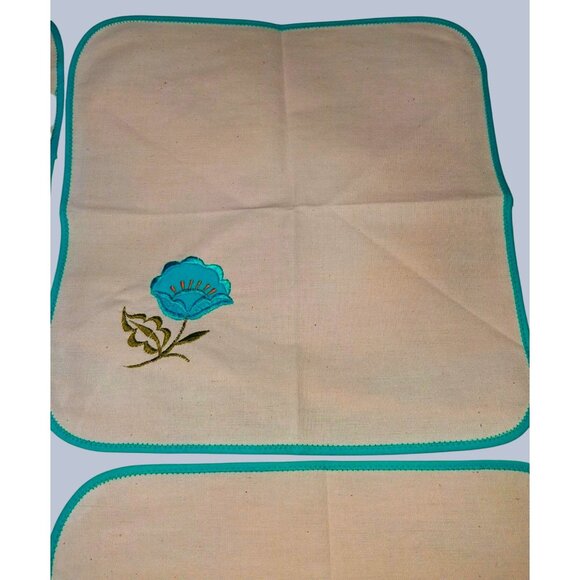 Set Of 4 Embroidered Floral Cloth Napkins With Teal Trim - Picture 5 of 8